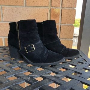 Super comfortable black ankle boots